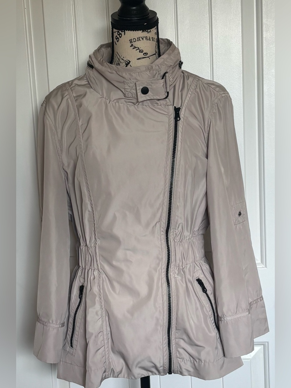 French Connection Sz 6 Women's Light Taupe Utility Jacket with Asymmetrical Zip